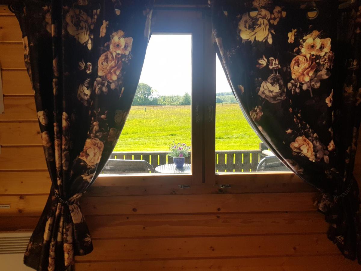 Country Bumpkin - Romantic Couples Stay In Oakhill Cabin Eksteriør bilde
