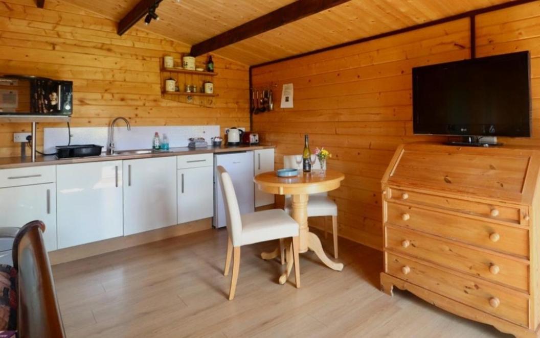 Country Bumpkin - Romantic Couples Stay In Oakhill Cabin Eksteriør bilde